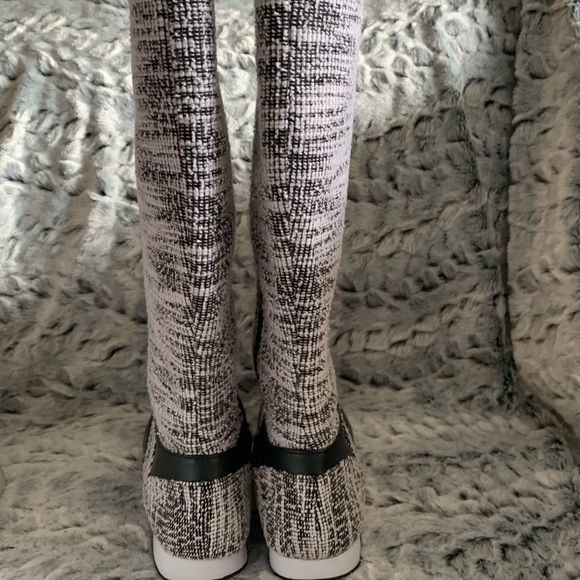 Sneaker Boot - Picture 5 of 7